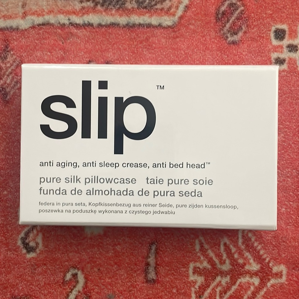 NEW Slip white queen zippered pillowcase